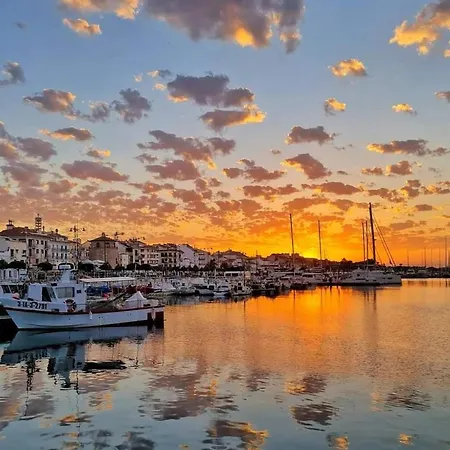 Concordia, Con Parking En El Puerto De * Cambrils